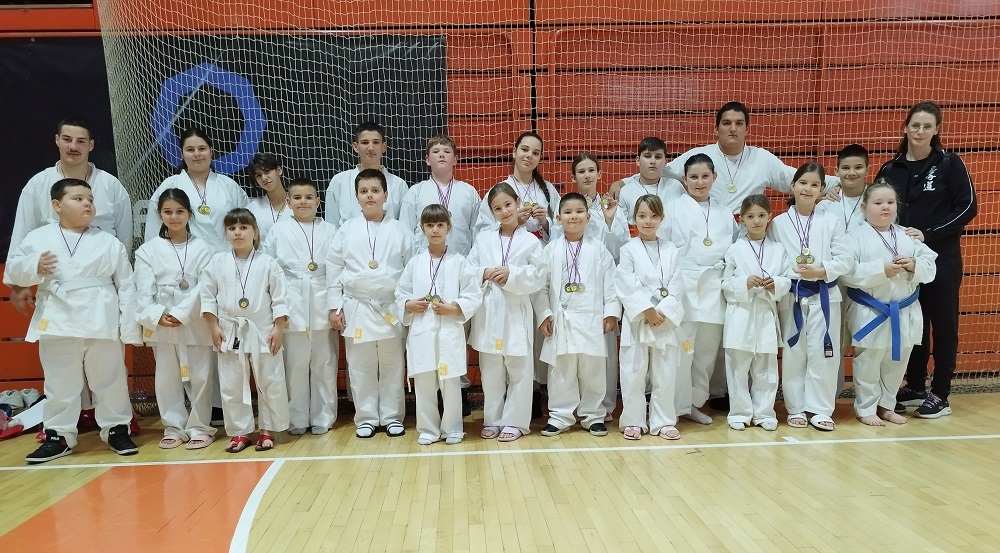 Uljmanski Karate klub osvojio brojne medalje na Kupu Srbije